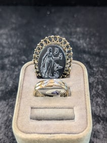 Black Stone w/Liberty and Birds Ring, Needs Repaired