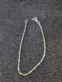 7" .925 Twisted Chain Bracelet. 1.0 grams