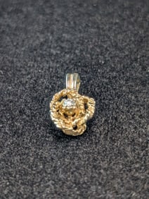 14kt Yellow Gold Pendant With Diamond. 1.3 grams.