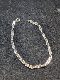 7" .925 Twisted Chain Bracelet. 2.4 grams