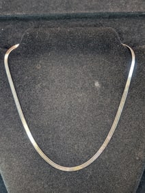 20" Vintage .925 Herringbone Necklace., Italy. 10.3 grams.