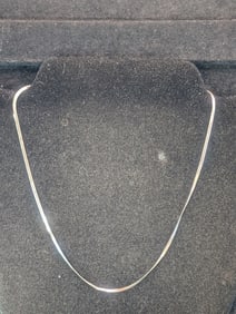 20" .925 Herringbone Necklace. 2.8 grams.