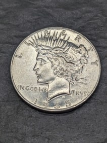 **LAST YEAR OF ISSUE - AMAZING LUSTER - BRILLIANT UNC** 1935-P  Peace Silver Dollar