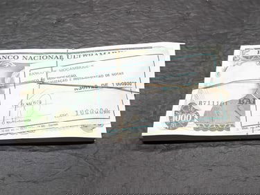 1972 CRISP UNC Bank of Mozambique 1000 Escudos - Pack of 100 Currency Notes - Bank Wrapped