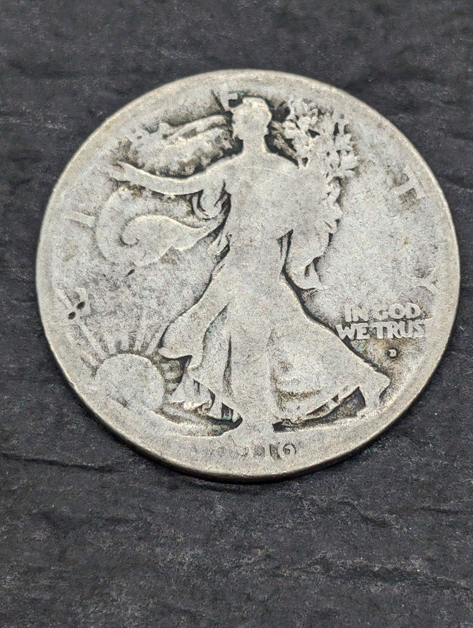 **AVERAGE CIRC** 1916-D Walking Liberty Half Dollar (1 of 2)