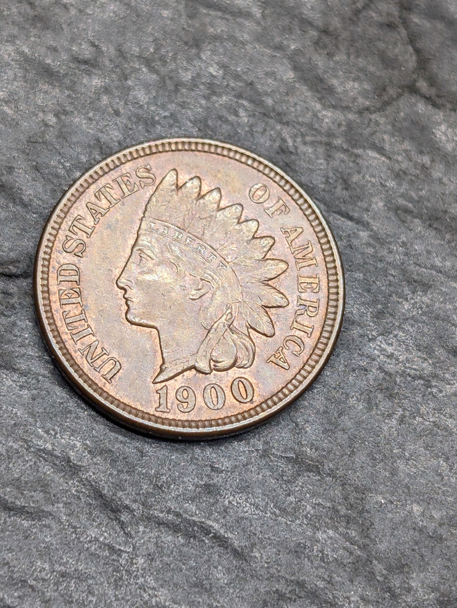 **AU/UNC** 1900 Indian Head Cent (1 of 2)