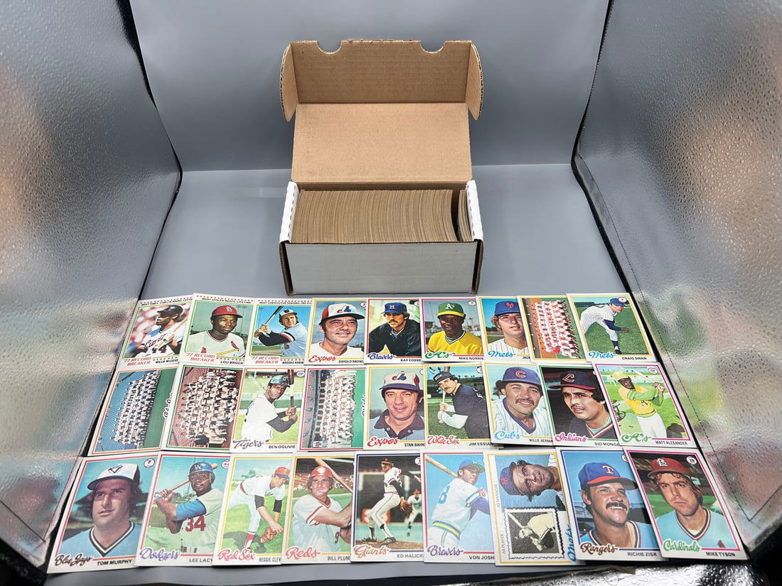 Lot of 375 - 1978 Topps Baseball Cards W/ Some Stars - Varying Conditions (1 of 3)