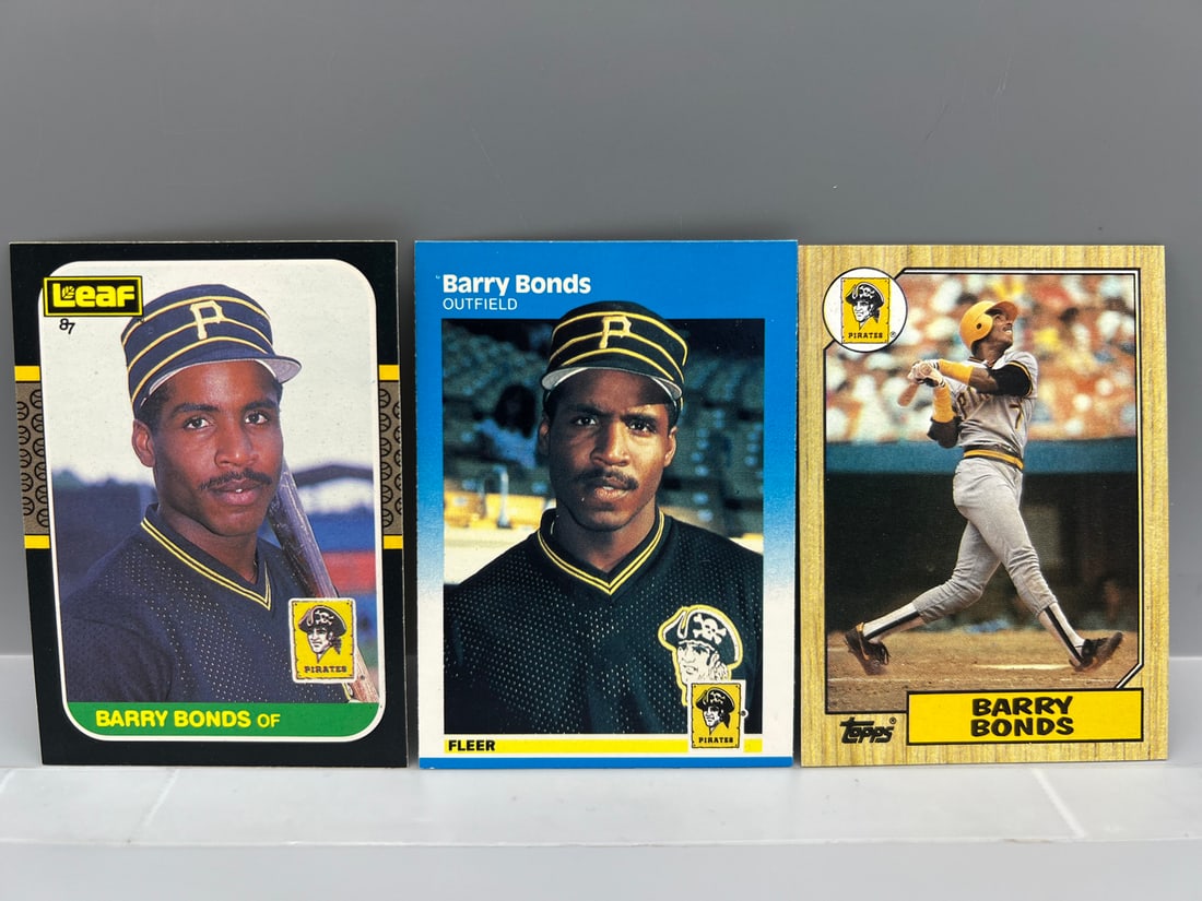 Lot of 3 - Barry Bonds Baseball Rookie Cards: Lot of 3 - Barry Bonds Baseball Rookie Cards