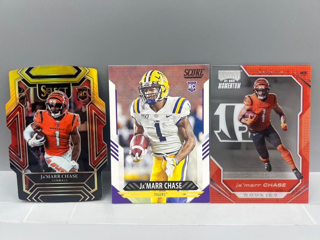 Lot of (3) Assorted JaMarr Chase Football Rookie Cards - Varying Conditions: Lot of (3) Assorted JaMarr Chase Football Rookie Cards - Varying Conditions