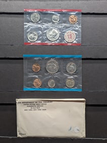 1972 P,D US Mint UNC Coin Set. OGP