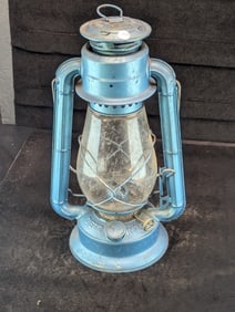 Dietz #20 Blue Junior Oil Burning Lantern