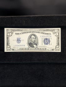 1934-B $5 Crisp Uncirculated Blue Seal Silver Certificate. Bust Of Abraham Lincoln.