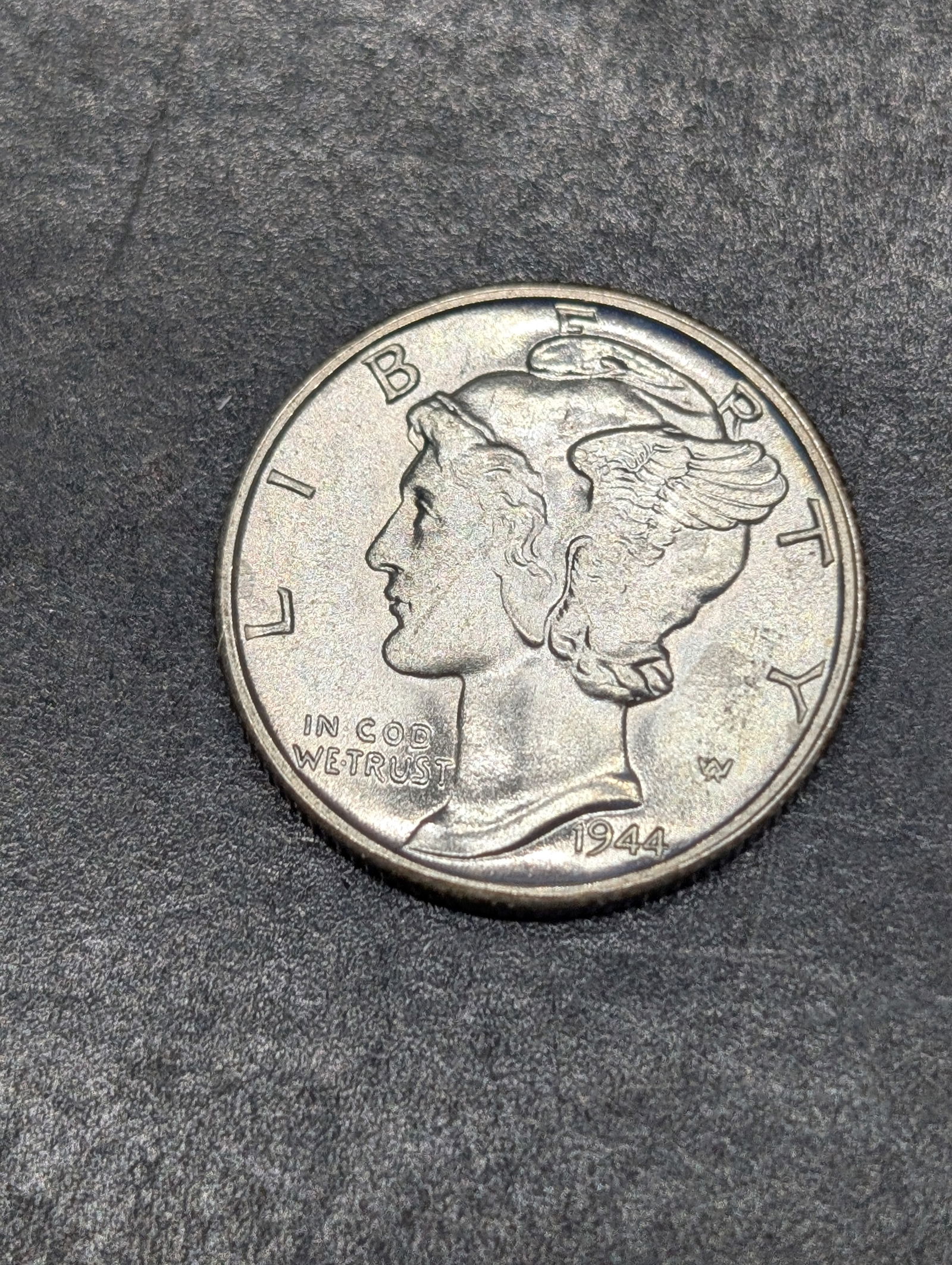 **GEM BU** 1944-S Mercury Silver Dime (1 of 2)