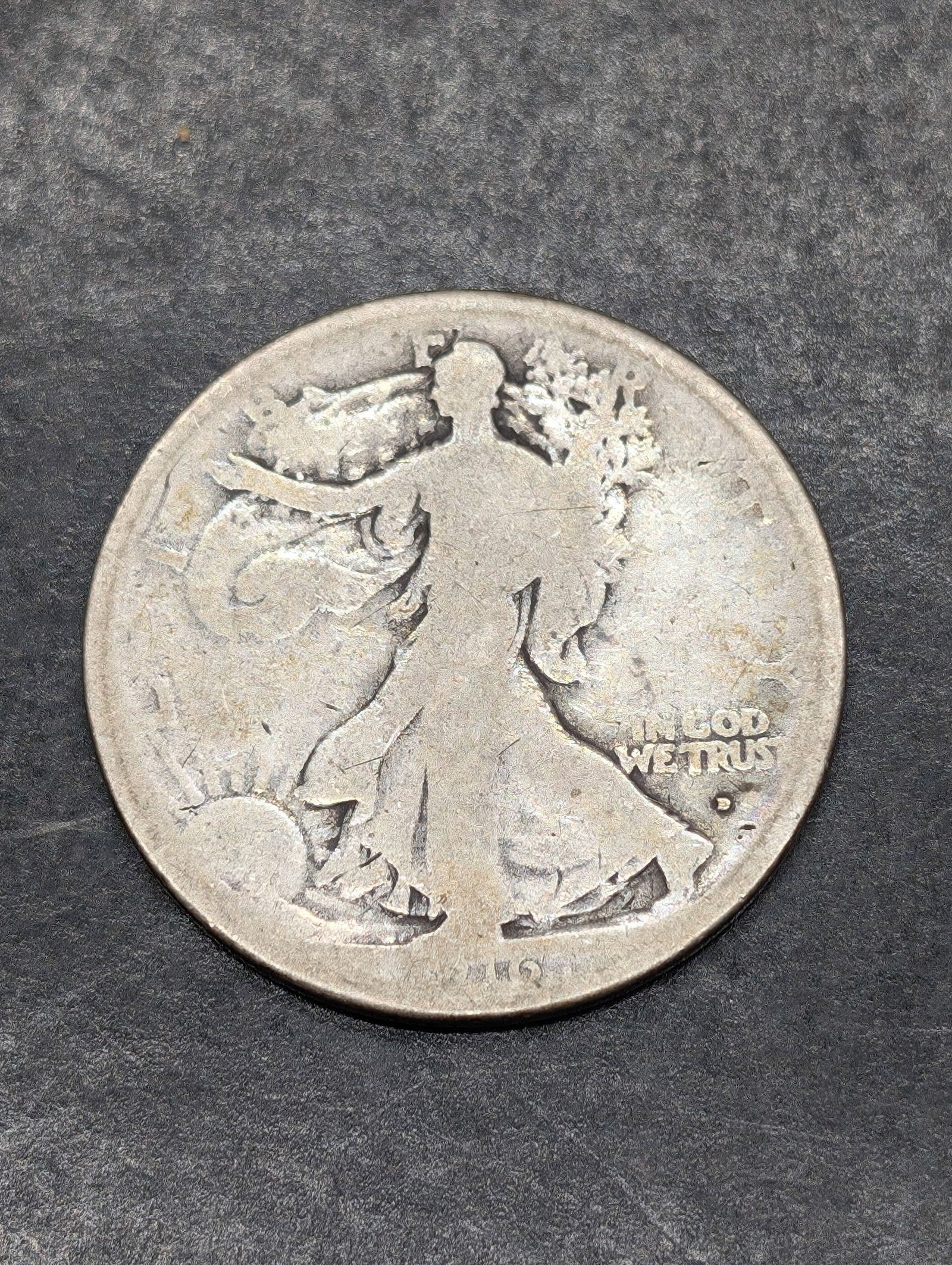 **AVERAGE CIRC** 1916-D Walking Liberty Half Dollar (1 of 2)