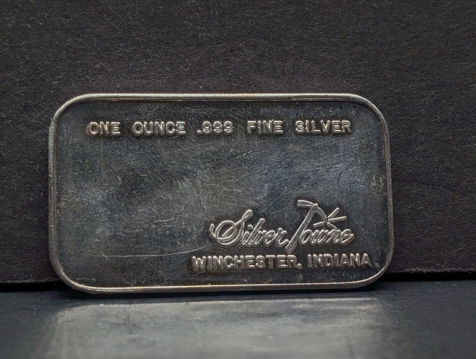 1 Oz. .999 FINE SILVER Eagle Landing on Branch Designed Art Bar: 1 Oz. .999 FINE SILVER Eagle Landing on Branch Designed Art Bar