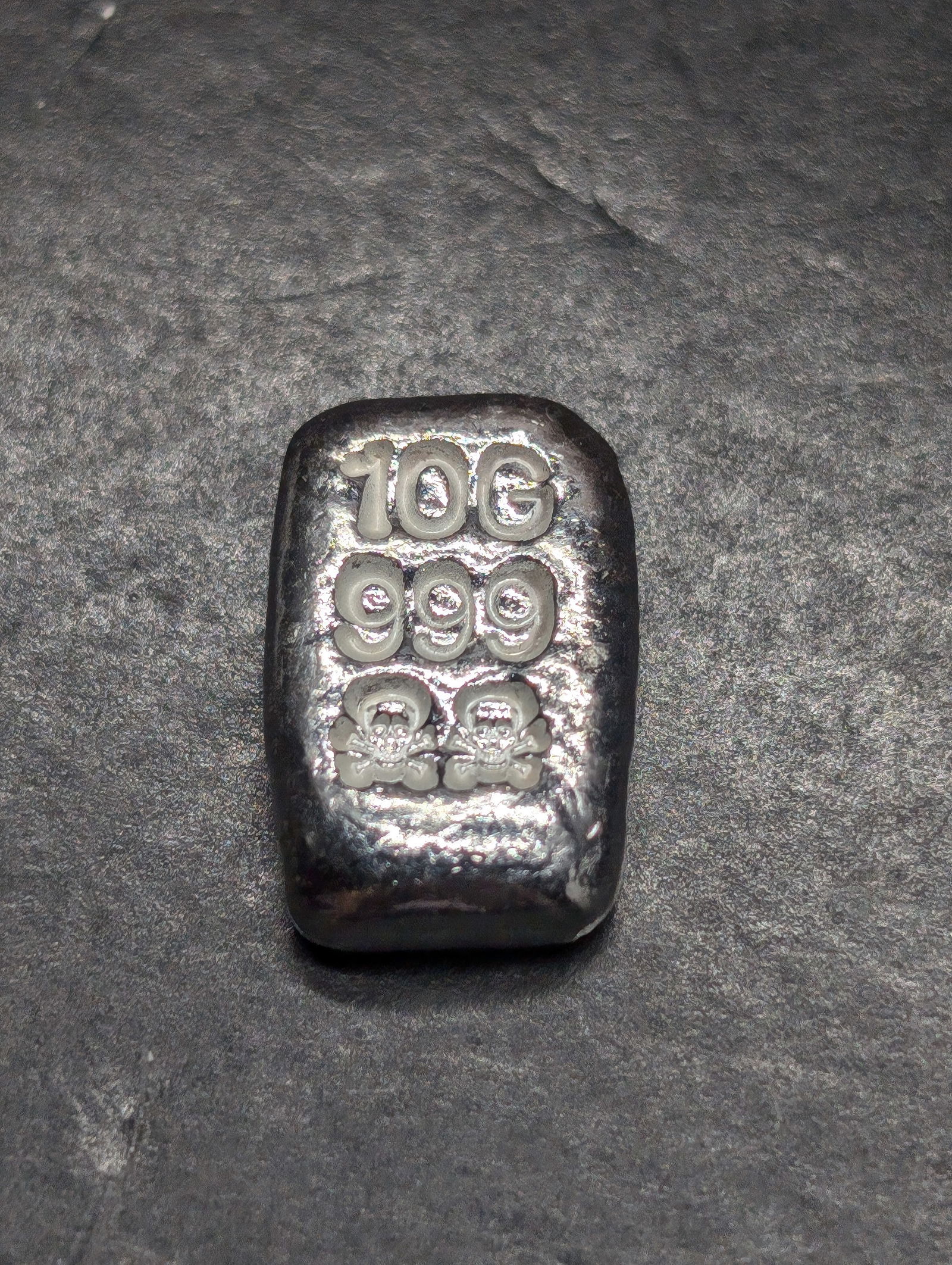 10 Grams .999 FINE SILVER Skull & Crossbones Designed Bullion Piece (1 of 2)