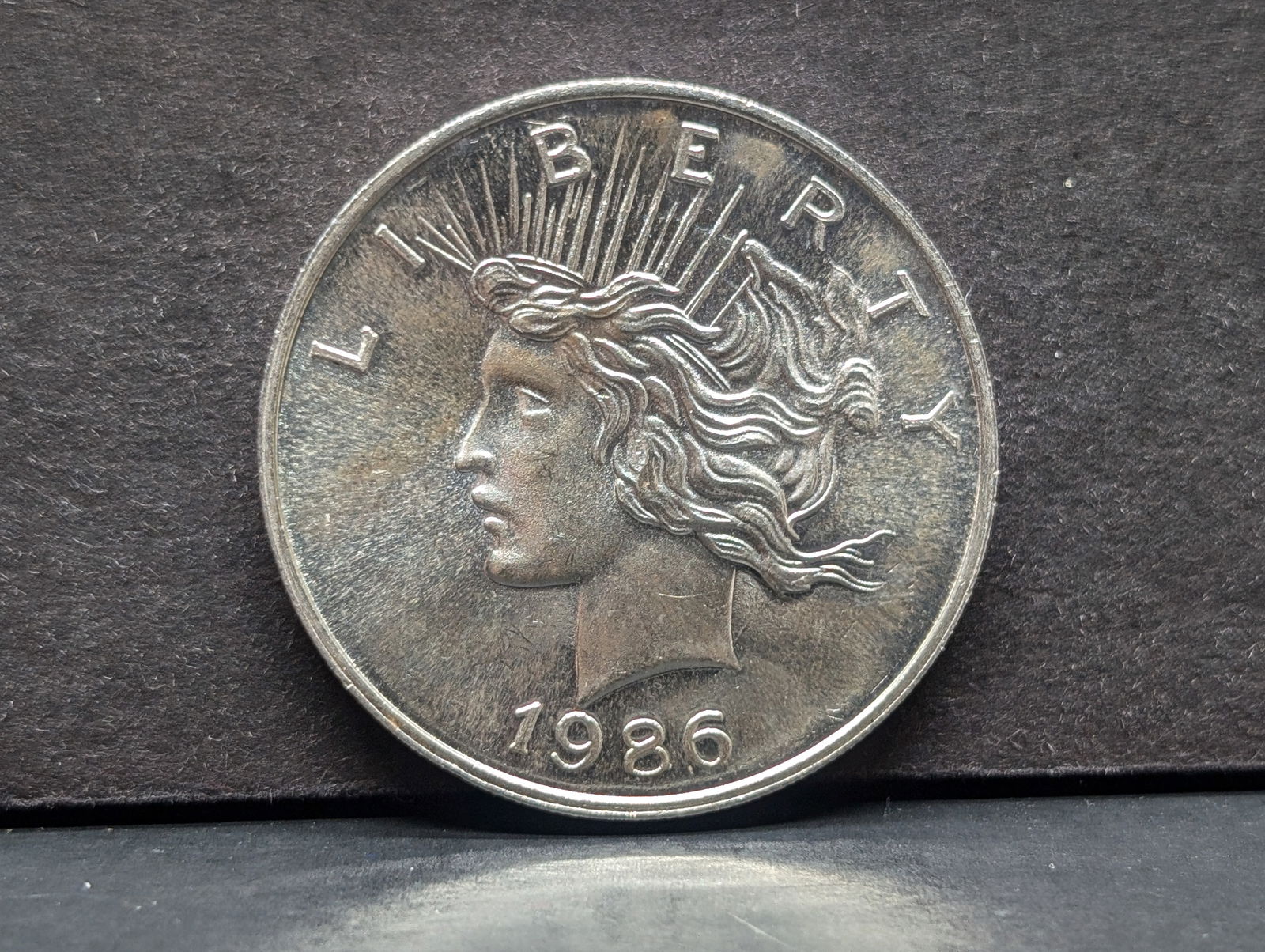 1 Oz. .999 FINE SILVER 1986 Peace Dollar Designed Round (1 of 2)