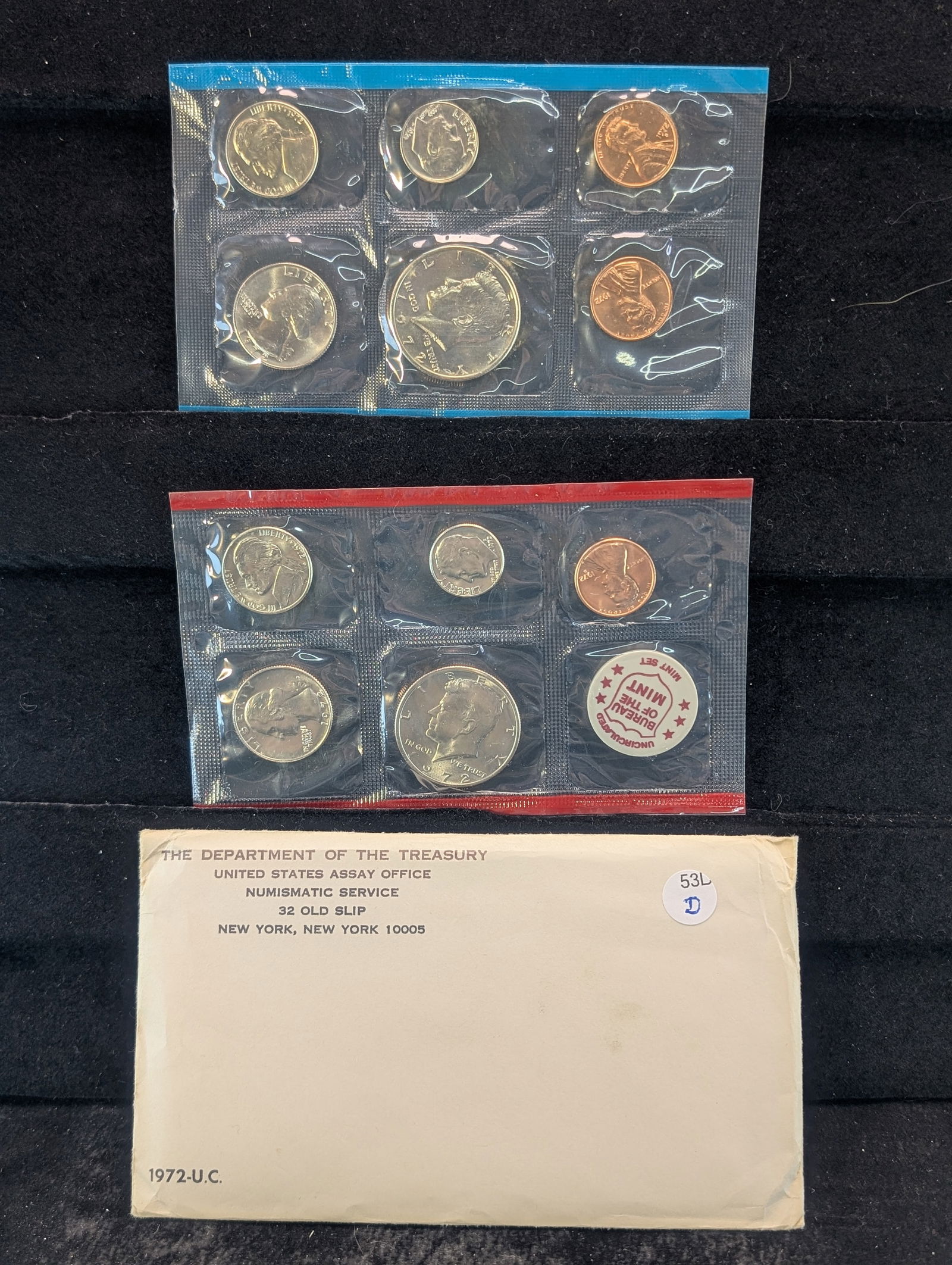 1972 P & D Uncirculated Mint Set In OGP (1 of 3)