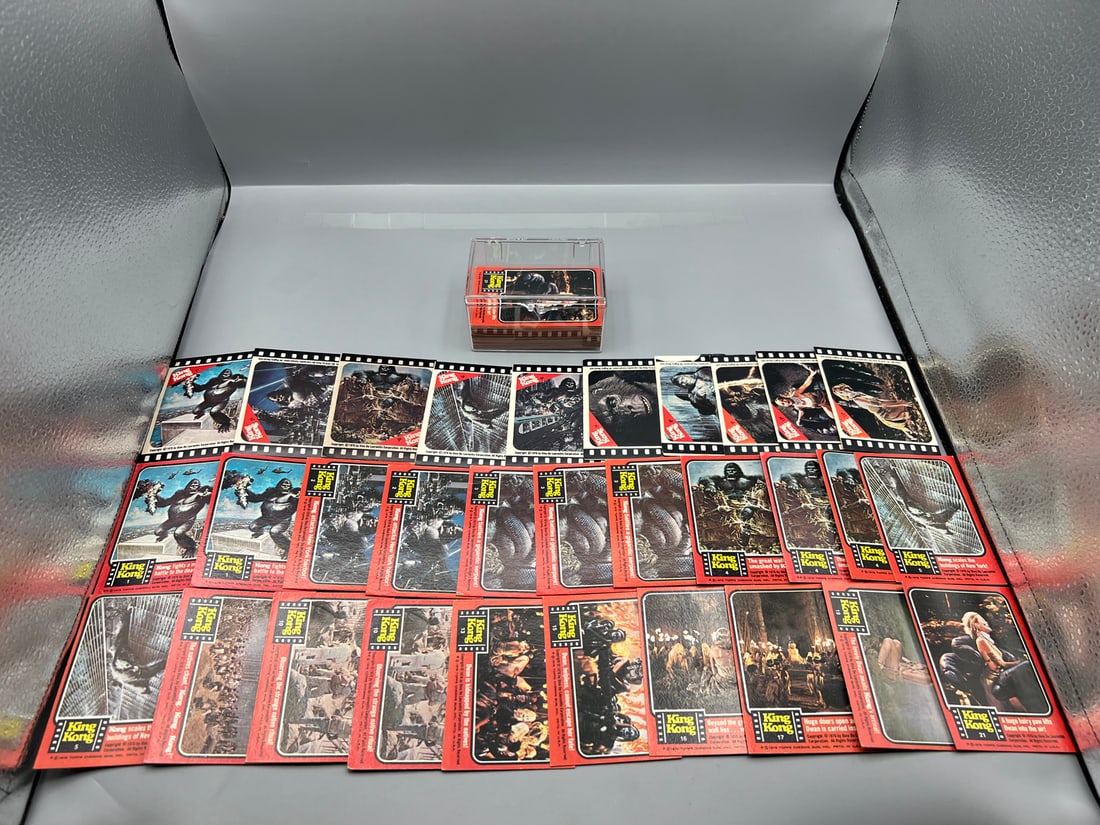 Lot of 1976 Topps King Kong Trading Cards - Varying Conditions (1 of 3)