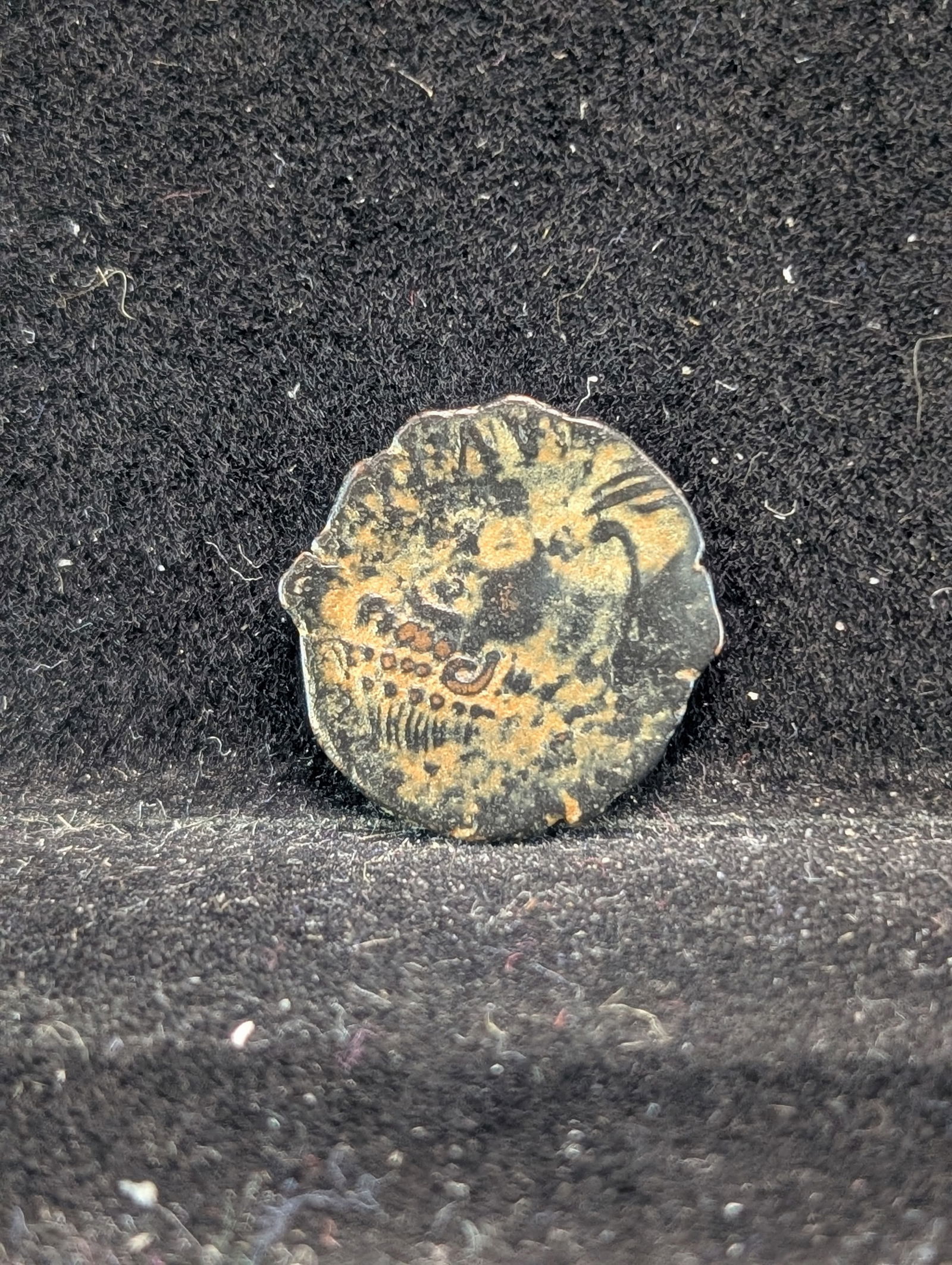 323-354 AD, Soldiers Fighting-High Grade Great Details, Ancient Roman coin, over 1,600 years old (1 of 2)