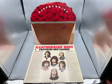 1973 Raspberries Side 3 & 1976 Raspberries Best Featuring Eric Carmen Vinyl Albums - SMAS-11220 &