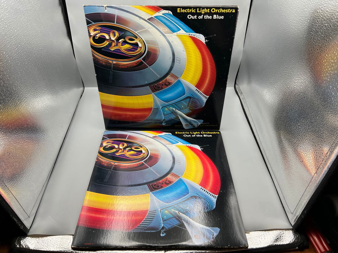 1977 Electric Light Orchestra Out Of The Blue Normal & Blue Vinyl Albums - JT-LA823-L2 (1 of 6)