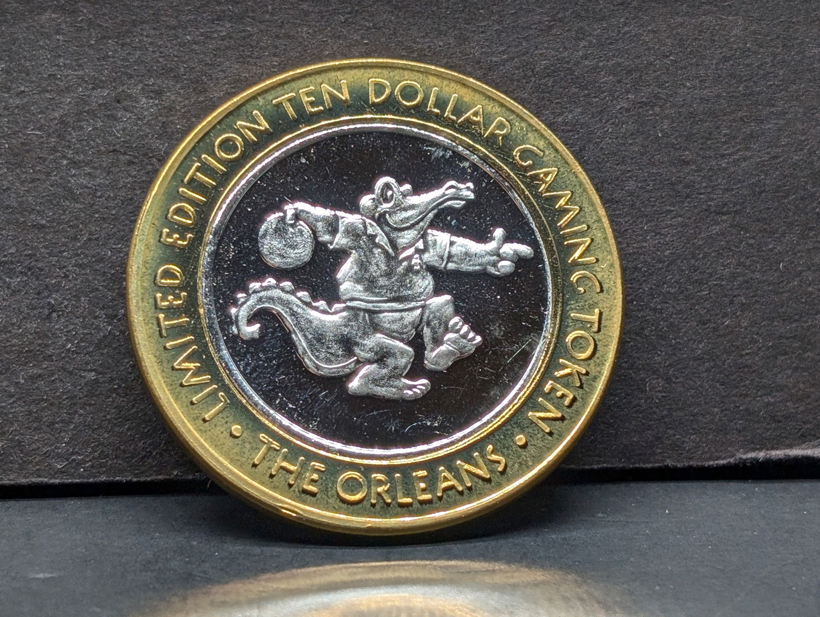 Limited Edition .999 FINE SILVER Center The Orleans Casino $10 Gaming Token in Capsule