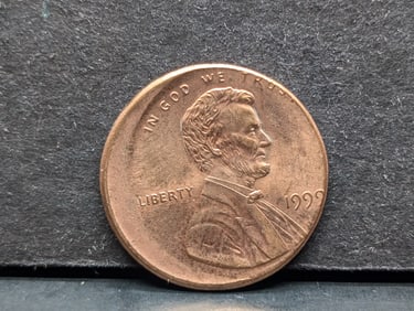 Error Alert 1999 Off Center Lincoln with full date. Very hard to find. Red BU.