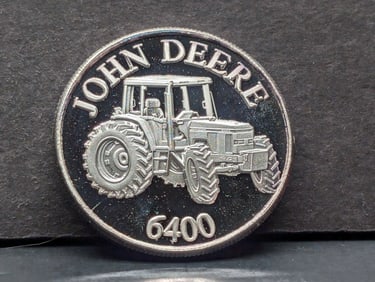 1 Oz. .999 FINE SILVER Center John Deere Designed Round in Capsule