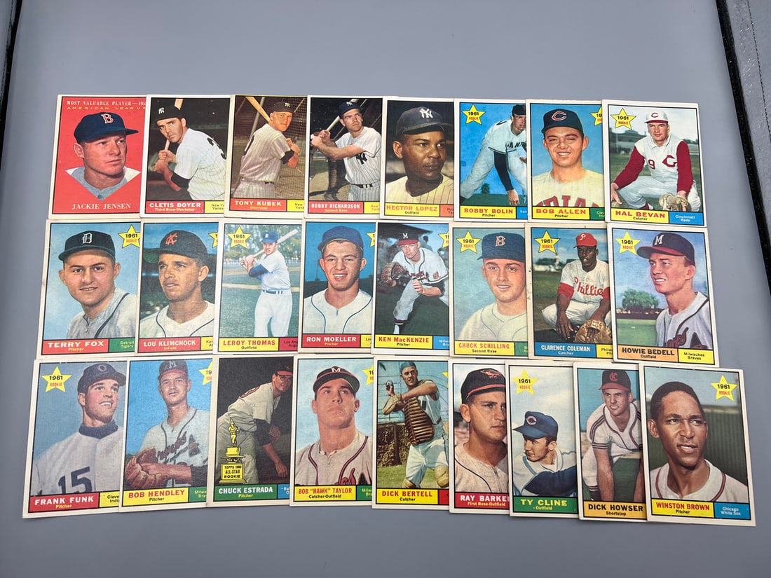 Lot of (25) 1961 Topps Baseball Cards - Varying Conditions (1 of 5)