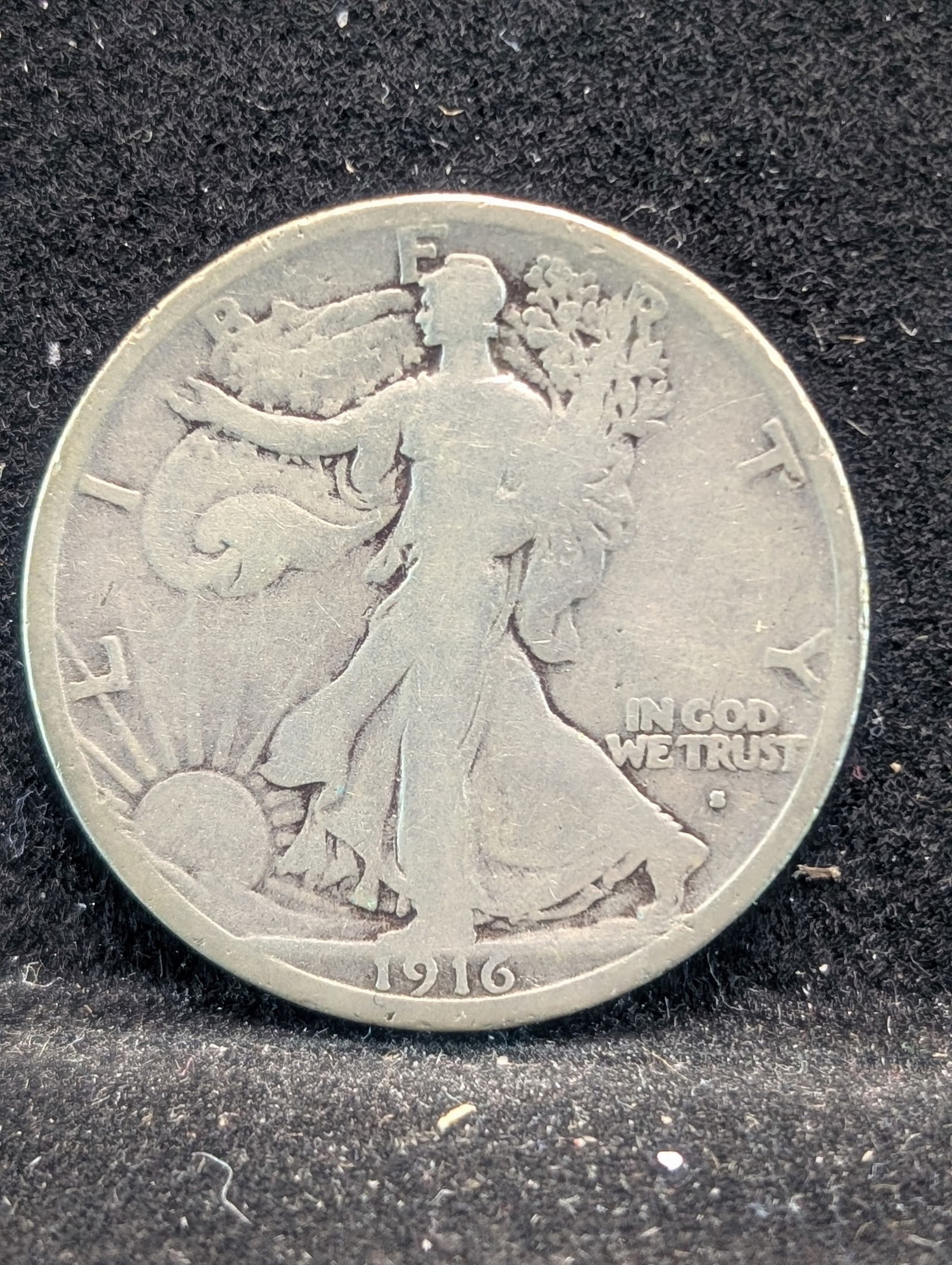1916-S KEY DATE Walking Liberty Half Dollar. 90% Silver (1 of 2)