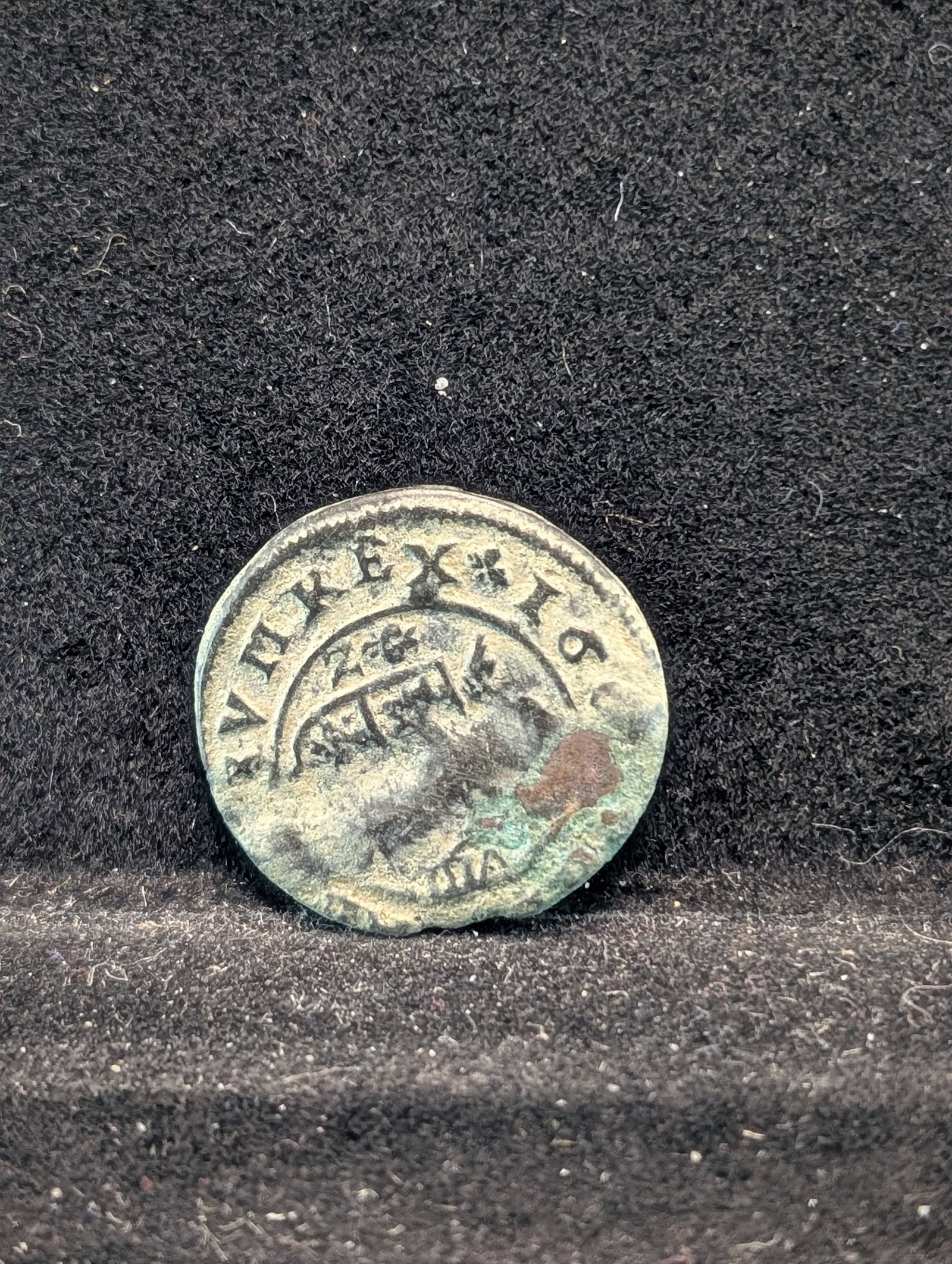 16? (8 Maravedis, Great Shape-Nice Detail) Pirate Era Coin, Over 350 Years Old!: 16? (8 Maravedis, Great Shape-Nice Detail) Pirate Era Coin, Over 350 Years Old!