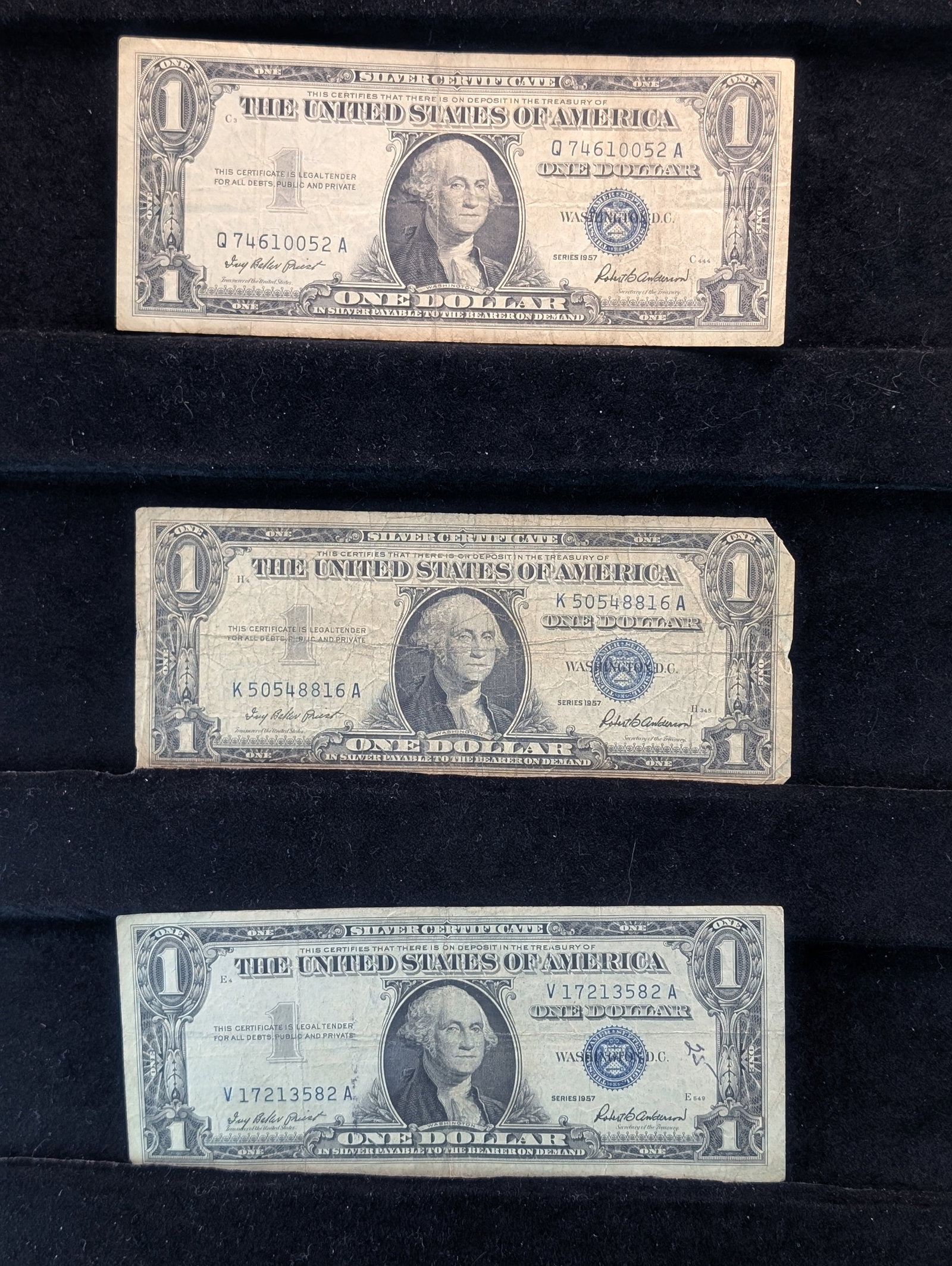 (3) 1957 "Silver" Certificate dollars: (3) 1957 "Silver" Certificate dollars