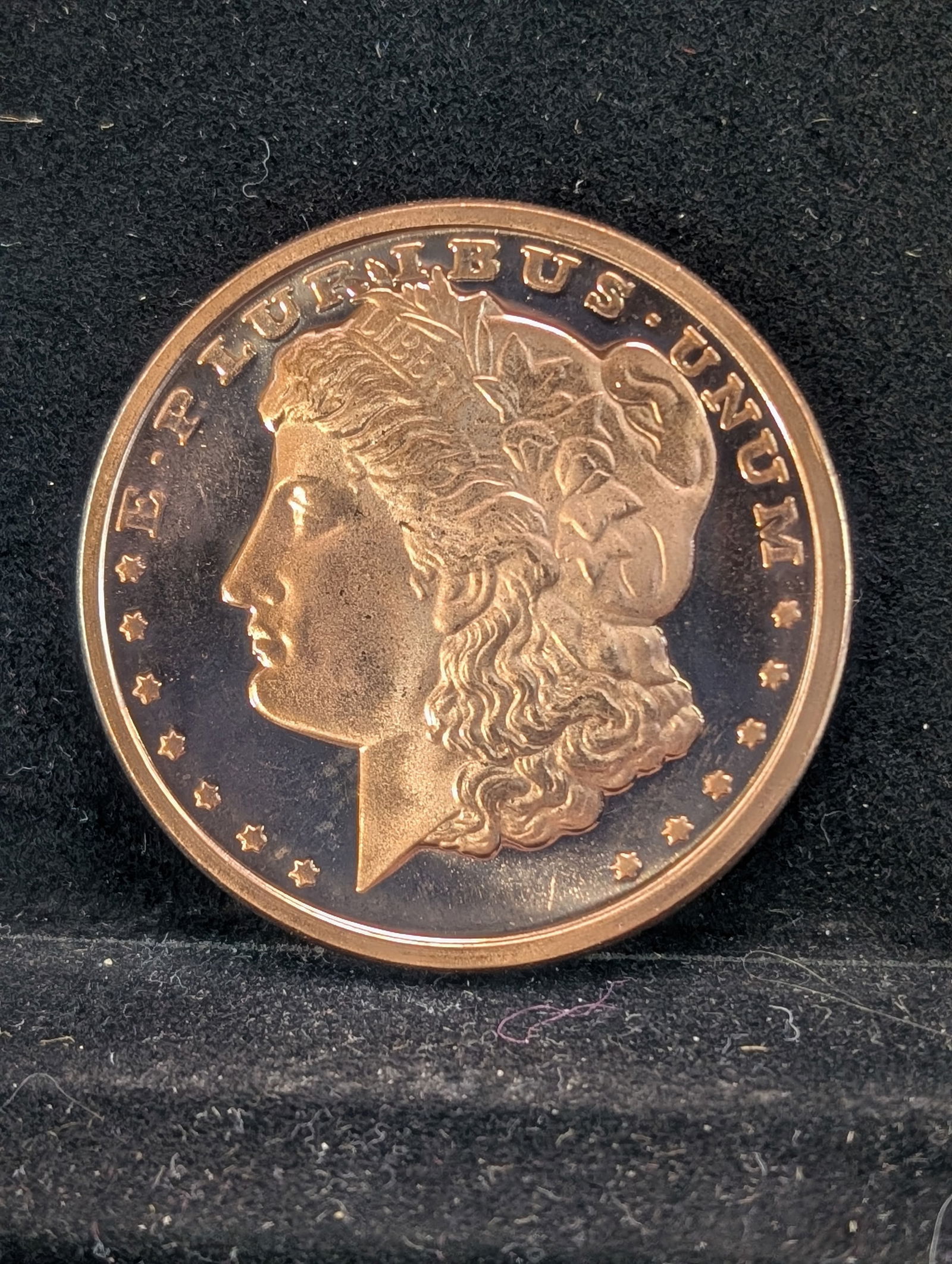 One Troy Ounce .999 Fine Silver Copper Round. Morgan Dollar Style (1 of 2)