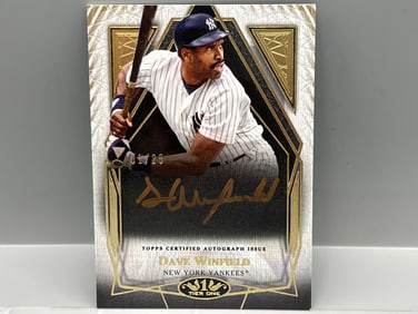 2022 Topps Tier One Dave Winfield On Card Auto #01/25