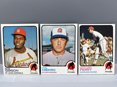 Lot of 3 - 1973 Topps - Bob Gibson, Phil Niekro, Gaylord Perry