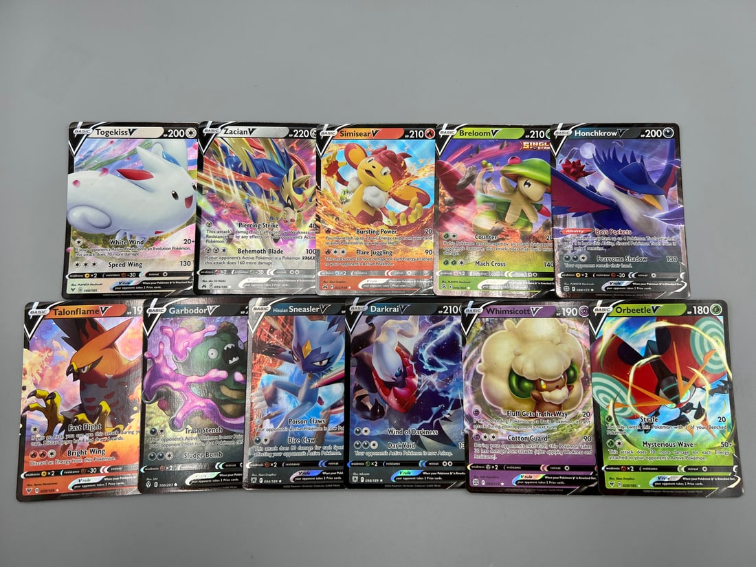 Lot of (11) Modern Pokemon V Ultra Rare Full Art Holo Cards - Varying Conditions: Lot of (11) Modern Pokemon V Ultra Rare Full Art Holo Cards - Varying Conditions