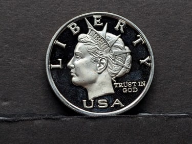 2000 Ten Dollar American Liberty Currency  1 oz Silver   .999 fine Silver