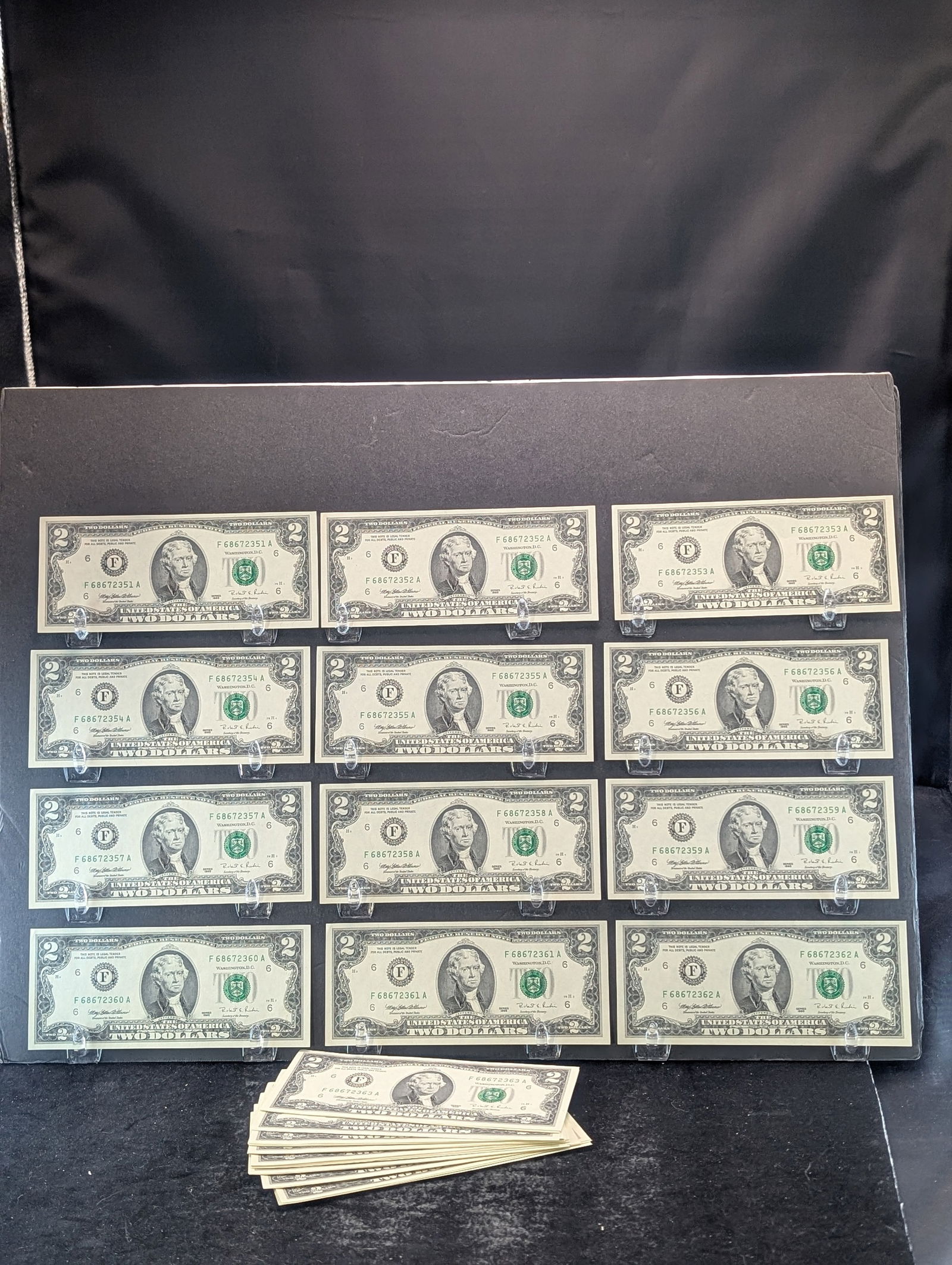 49- CONSECUTIVE 1995 Green Seal $2 Notes. Gem Unc. (1 of 9)