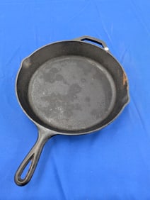 LODGE USA Cast Iron Skillet