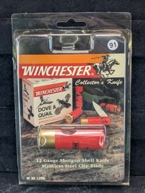 Winchester Collector's Knife 12 Gauge Shotgun Shell made in Italy NIB