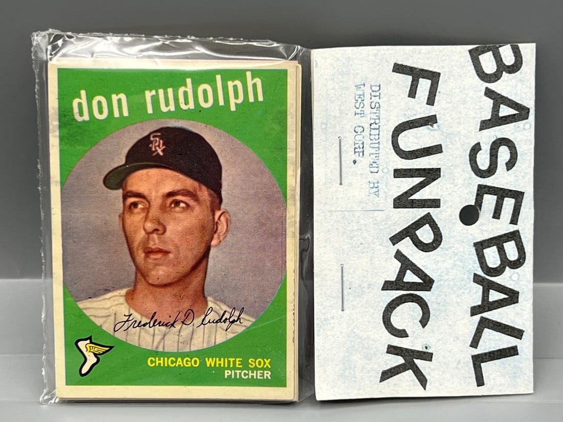 West Corp. Cello Fun Pack Repack 1959 Topps Baseball Sealed Pack - Willie Mays/Richie Ashburn (1 of 2)