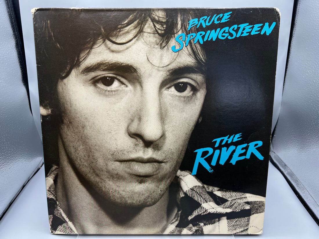 Bruce Springsteen: The River (1980), 2 LPs, includes lyric sheet, cover shows minor edge wear (1 of 7)