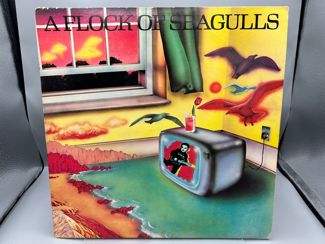1982 A Flock Of Seagulls Self Titled Vinyl Album - VA 33003: 1982 A Flock Of Seagulls Self Titled Vinyl Album - VA 33003 - Records have not been tested by the auction house for play quality. All items are sold as is.