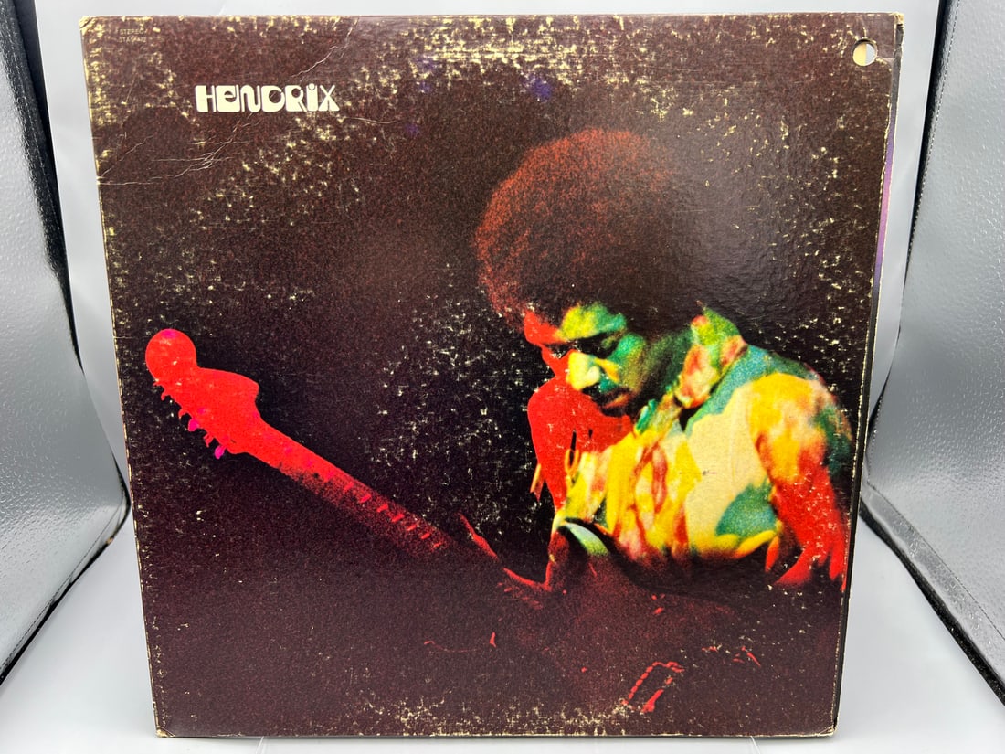 1970 Jimi Hendrix Band of Gypsys Vinyl Album - STAO-472: 1970 Jimi Hendrix Band of Gypsys Vinyl Album - STAO-472 - Records have not been tested by the auction house for play quality. All items are sold as is.