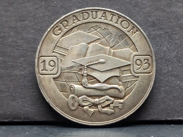 1 oz. .999 Silver 1993 Graduation Round