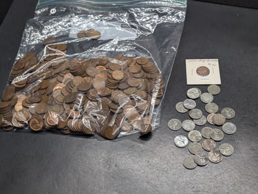 485 Wheat Pennies, includes steel pennies, various dates