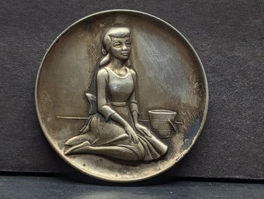 .925 2 1/2 oz. Silver Cinderella Round By Walt Disney Productions