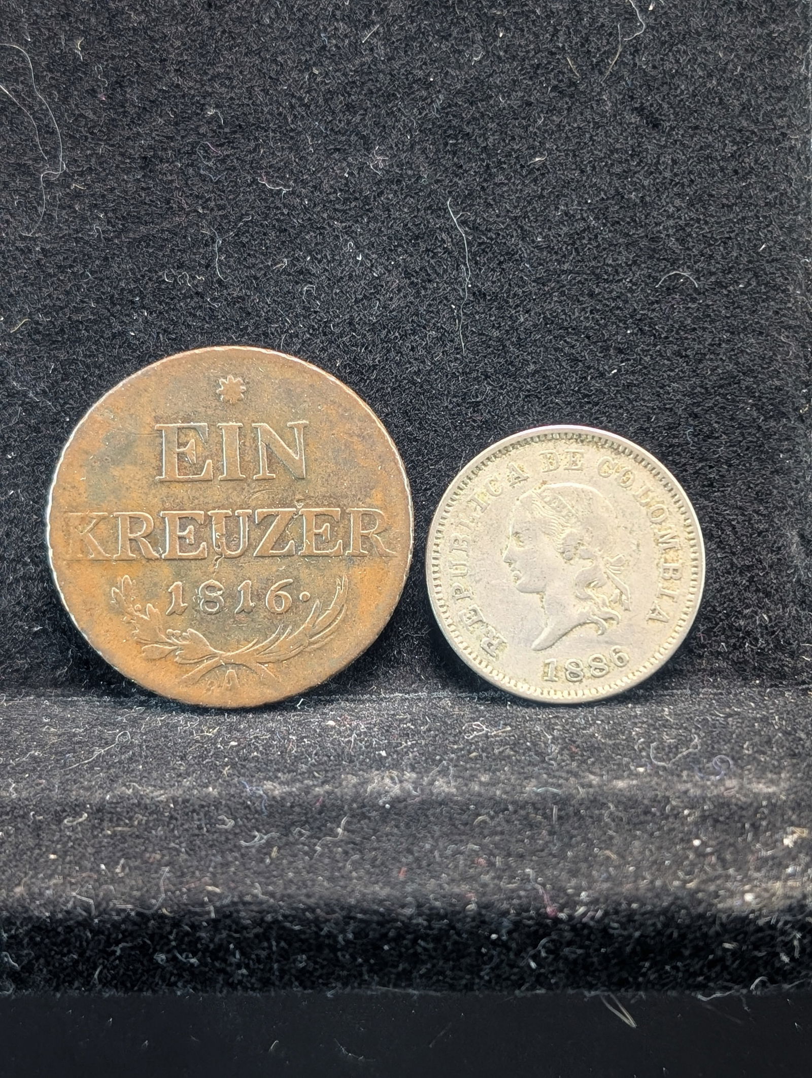 1816-A Austria 1 Kreuzer & 1886 Columbia 5 Centavos (2 PCS)