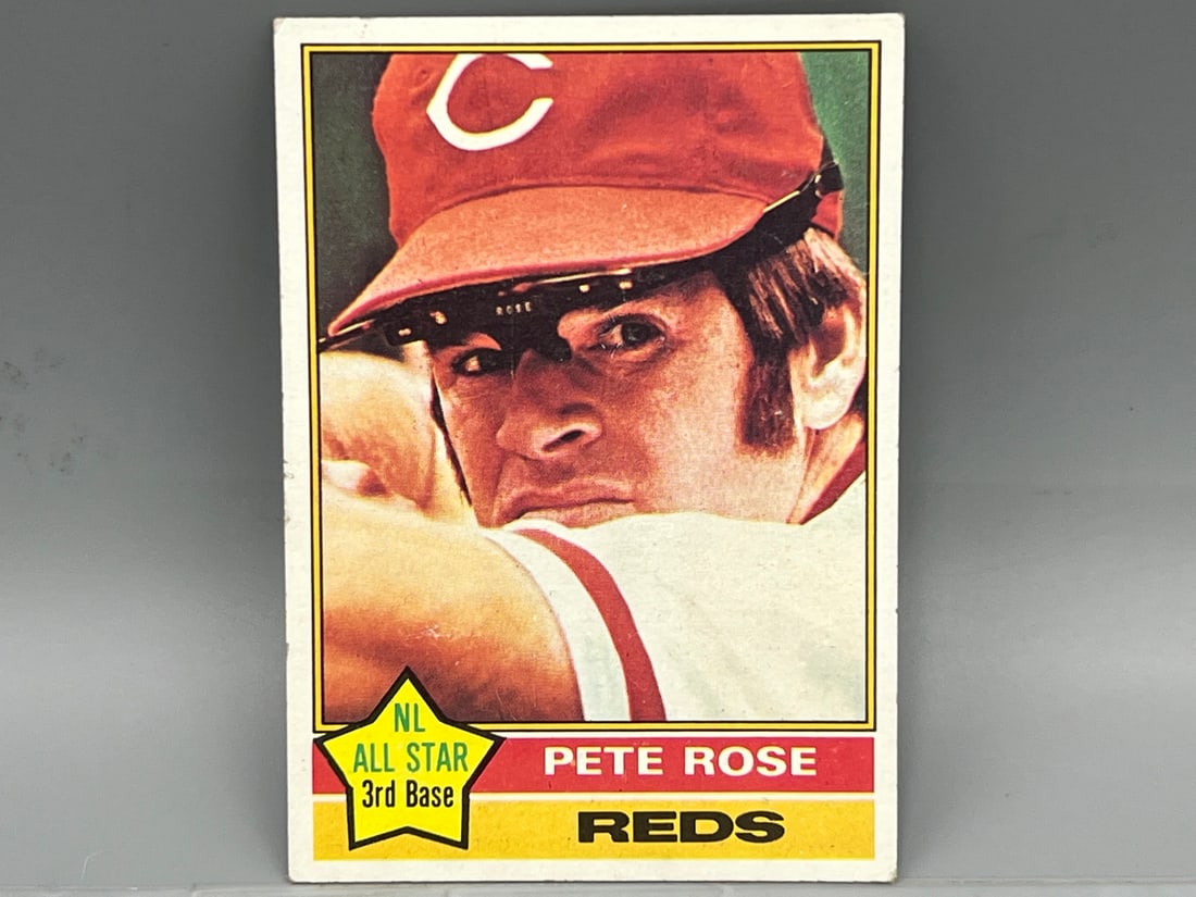 1976 Topps Pete Rose #240 (1 of 2)